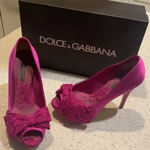 Platform peeptoe spectators